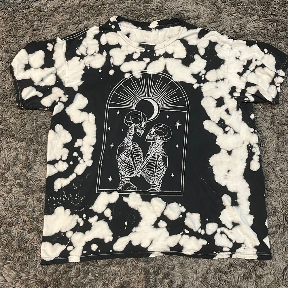 SOLD!!Pacsun oversized black and white tye dye graphic tee